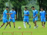Agil Munawar Belum Menyerah dalam Persaingan Lini Belakang Arema FC