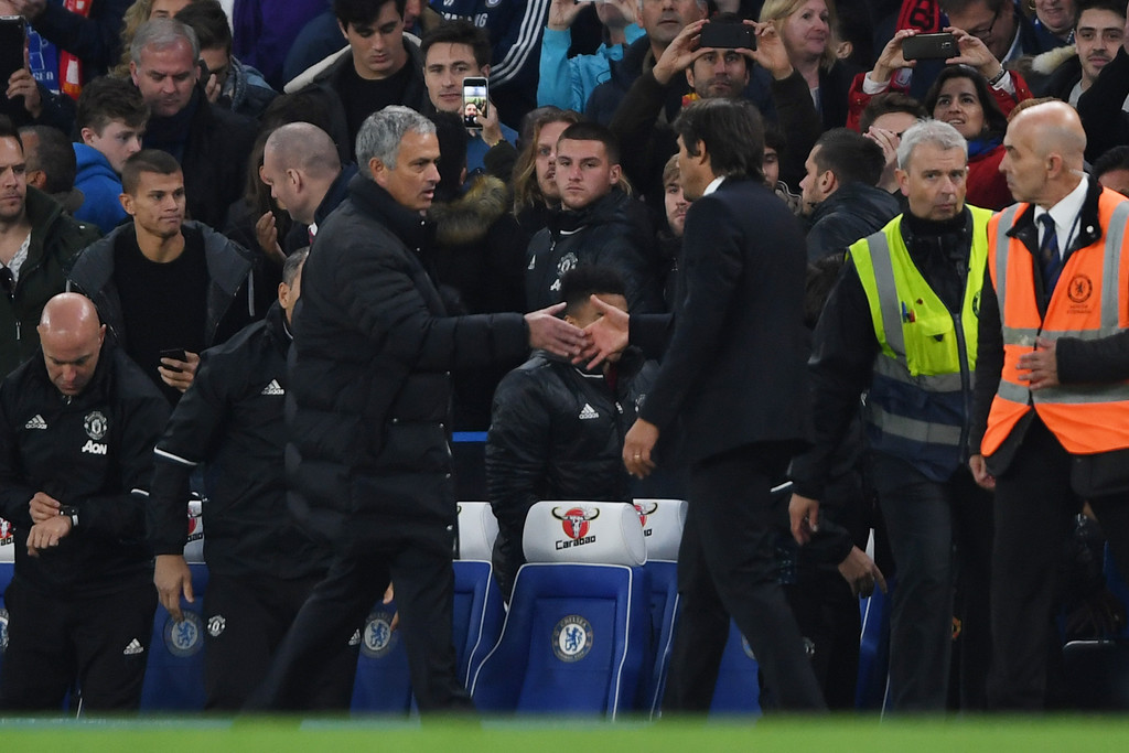 Antonio Conte Lebih Superior ketimbang Jose Mourinho