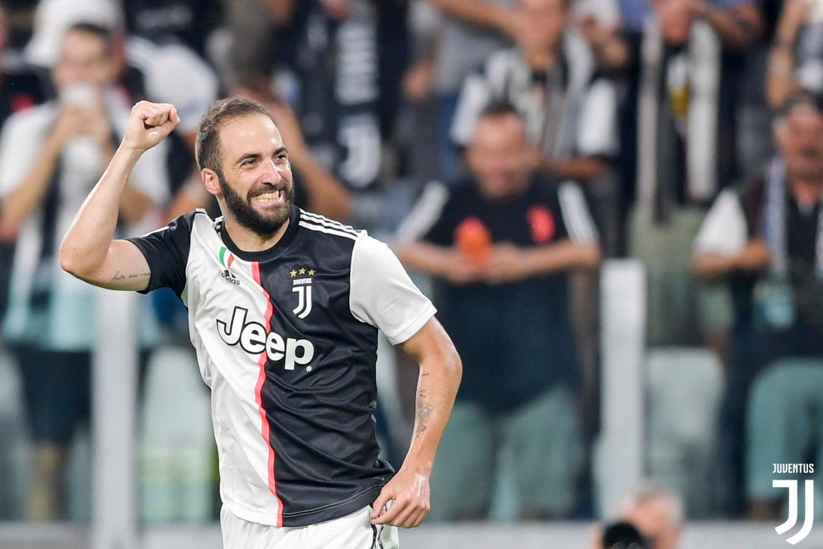 Gonzalo Higuain Anggap Duel Juventus Kontra Napoli seperti Bermain Rollercoaster