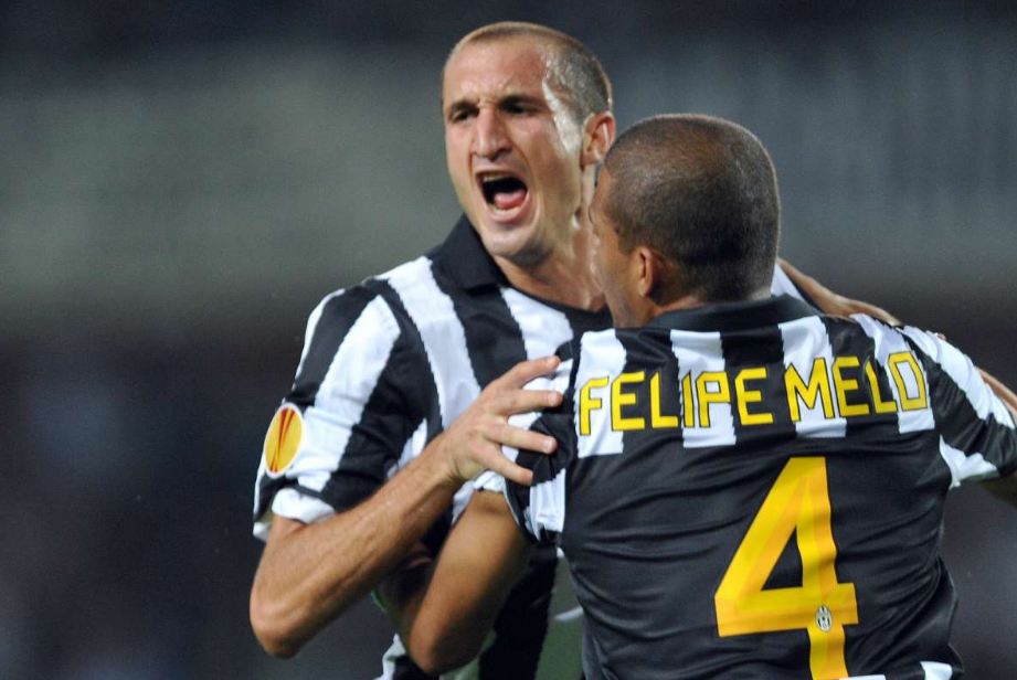 Lockdown Virus Corona Memicu Masalah, Hubungan Figur-figur Sepak Bola Memanas