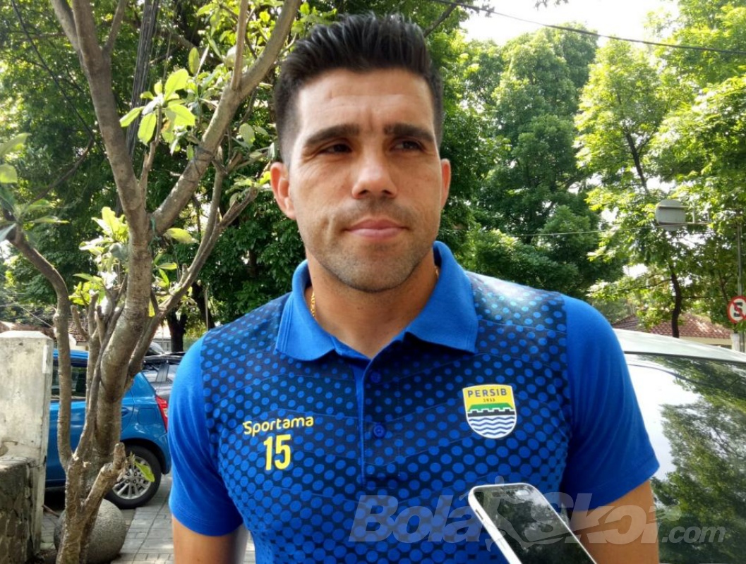 Bek Persib Fabiano Beltrame Memilih Menunggu Kabar Liga 1 dari Brasil