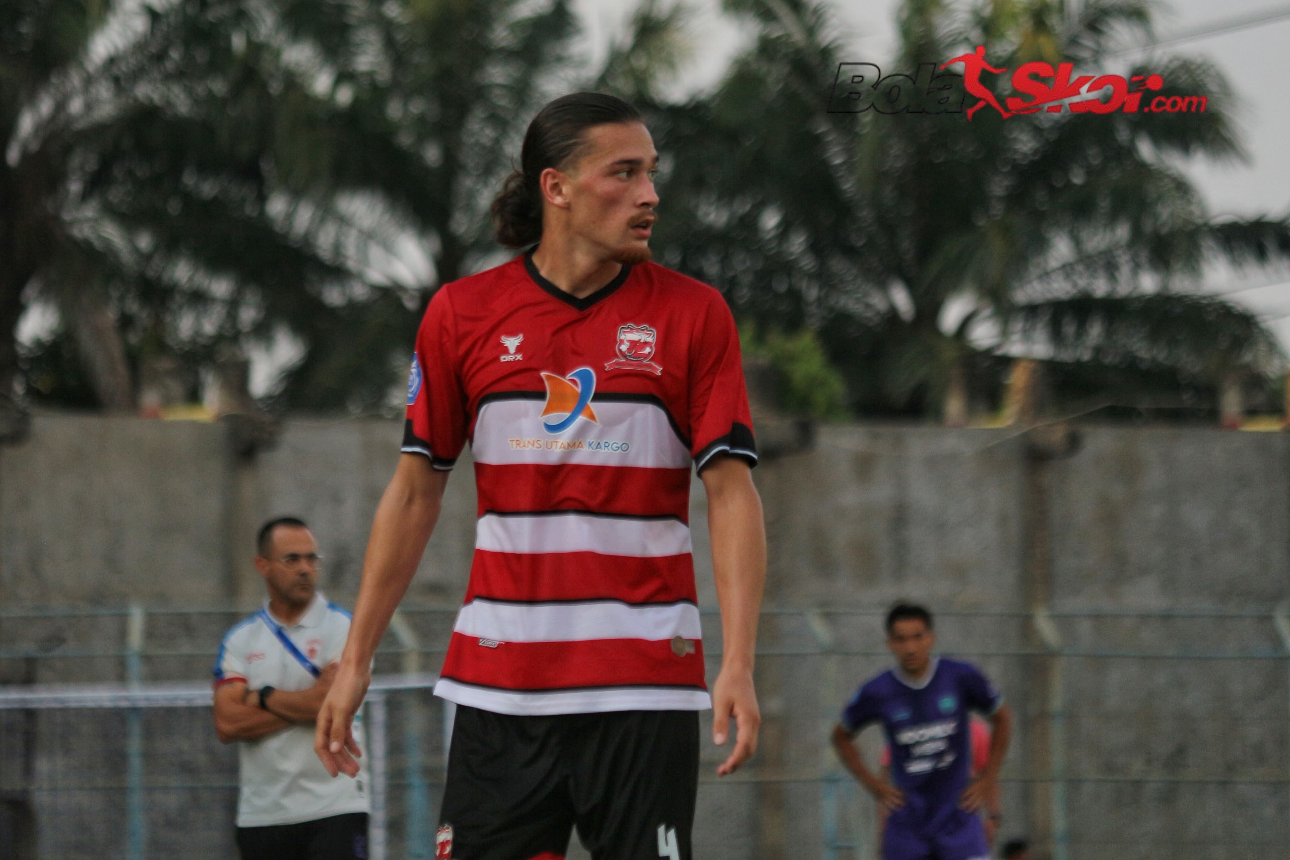 Madura United Pertahankan Pemain Keturunan Indonesia-Belanda Jordy Wehrmann