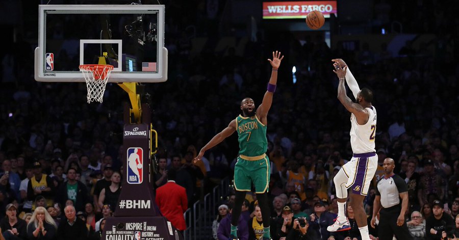 Hasil NBA: Lakers Menang Tipis atas Musuh Bebuyutan Celtics