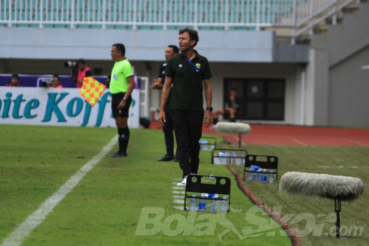 Luis Milla Bingung soal Stadion Tempat Persija Jamu Persib