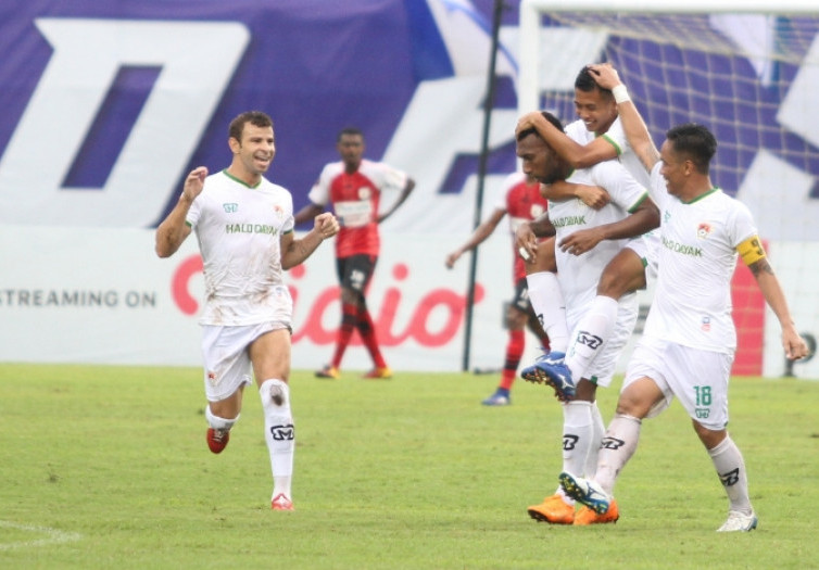 Keberadaan Eks Persebaya di Kalteng Putra Buat Gomes Tenang