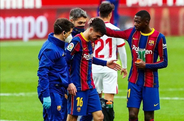 Pedri Pulang dengan Bantuan Tongkat, Barcelona Harap-Harap Cemas
