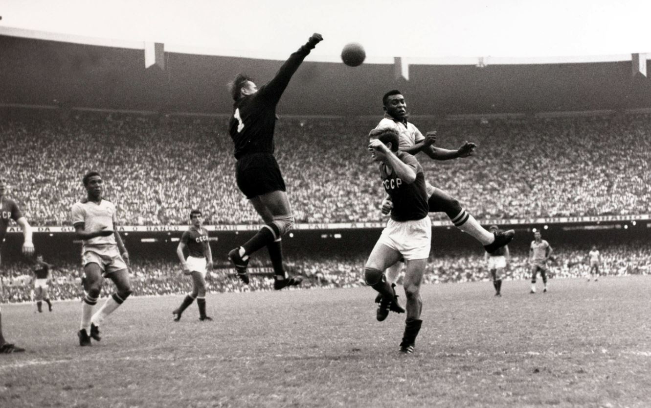 Nostalgia Piala Dunia - Lev Yashin, Laba-laba Hitam yang Disegani dan Dikagumi Lawan