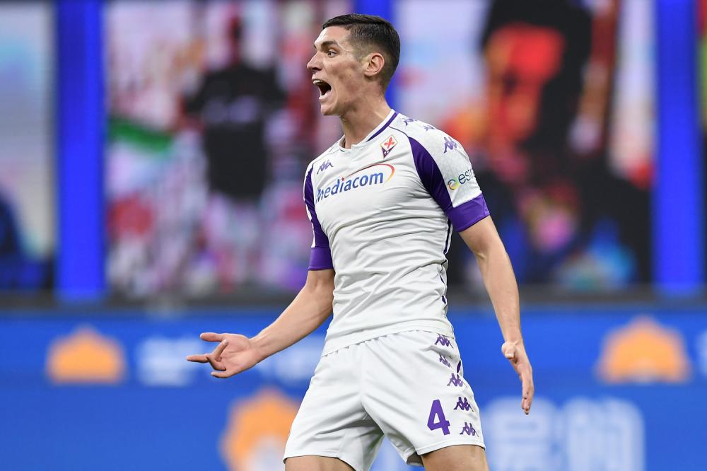 Fiorentina Siap Melego Nikola Milenkovic, AC Milan Pasang Telinga