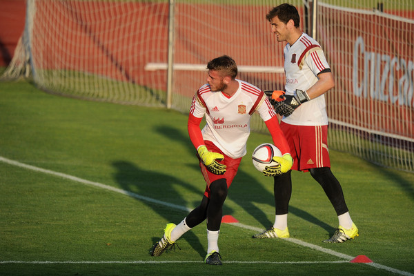 Jose Mourinho Tuding Casillas Bikin De Gea Dikritik Publik Spanyol