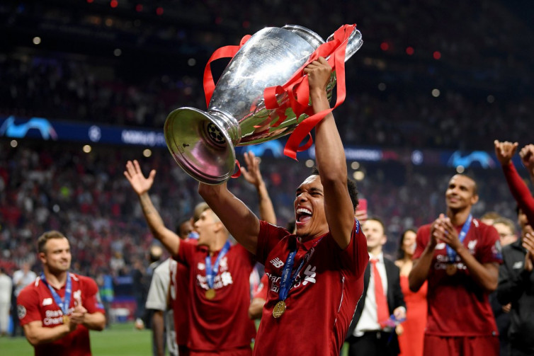 Trent Alexander-Arnold Torehkan Catatan Spesial di Premier League