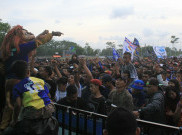 Arema FC Apresiasi Kepedulian Aremania Atas Sumbangan Hasil Nobar