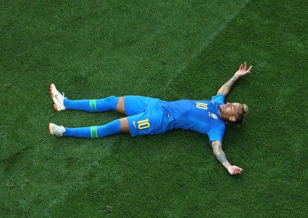 Neymar Langkahi Romario Jadi Pemain Tersubur Ketiga Brasil