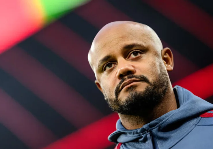 Pingsan Saat Sesi Latihan, Vincent Kompany Dilarikan ke Rumah Sakit