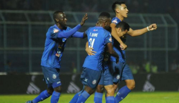 Arema FC Ukir Dua Rekor Sekaligus Lewat Kemenangan di Padang