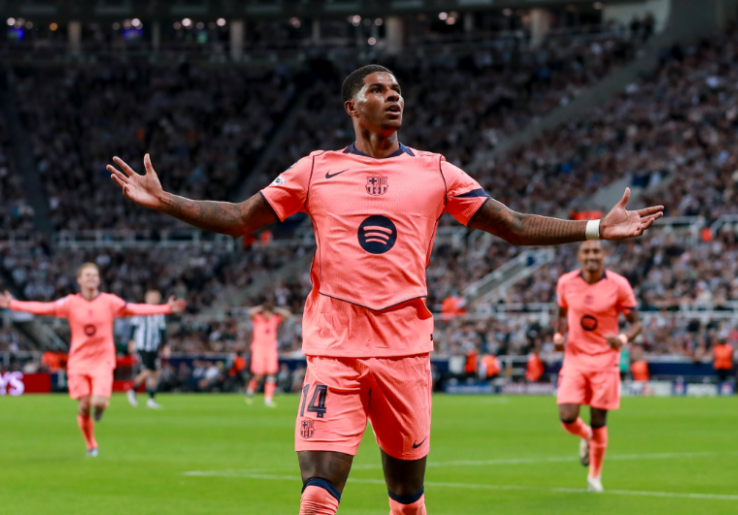 PSG Tantang Barcelona dalam Perburuan Marcus Rashford, Manchester United Diuntungkan