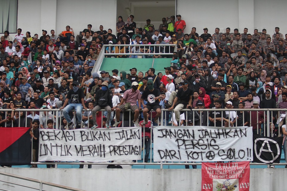 Suporter Tolak Persis Solo Bermarkas di Bekasi