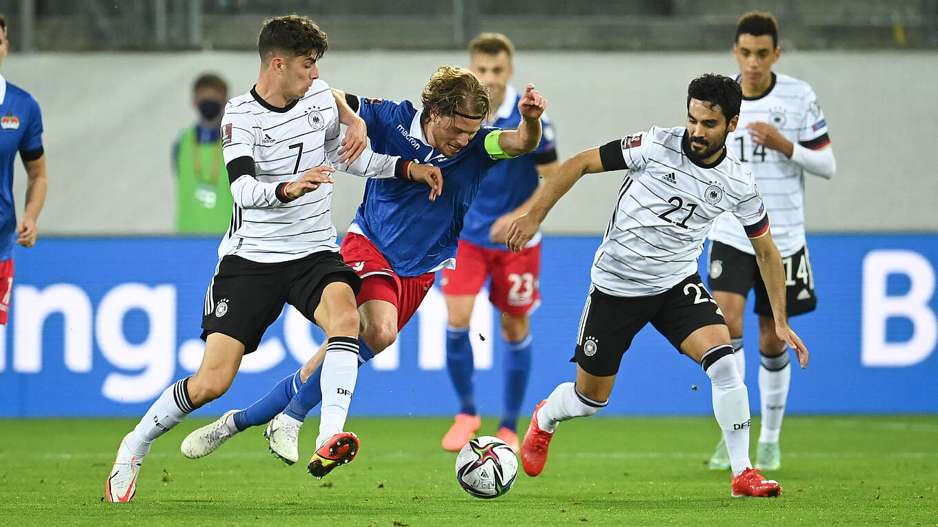 Jerman Berpesta Sembilan Gol, Ekspresi Hansi Flick Jadi Sorotan