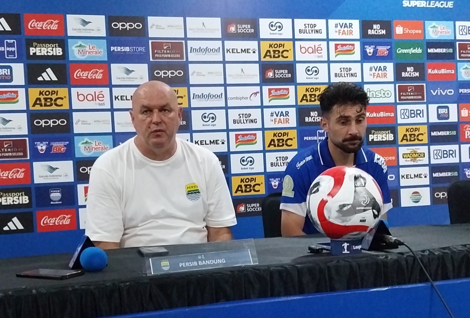 Lini Depan Persib Bandung Jadi Sorotan Usai Hanya Bisa Cetak 2 Gol ke Gawang Semen Padang