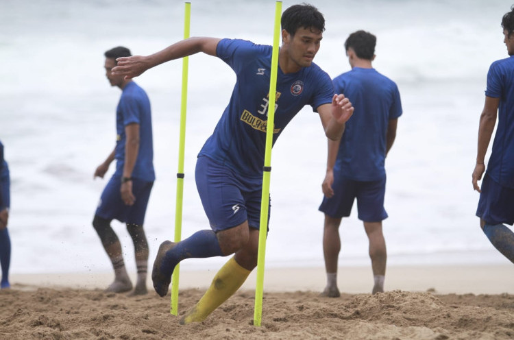 Tiga Hal Diperoleh Arema FC dari Program Latihan di Pantai