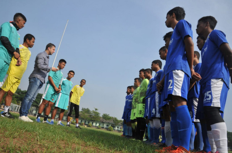 Patok Target Juara, Manajemen Persib Bandung Bebaskan Miljan Radovic Tentukan Pemain