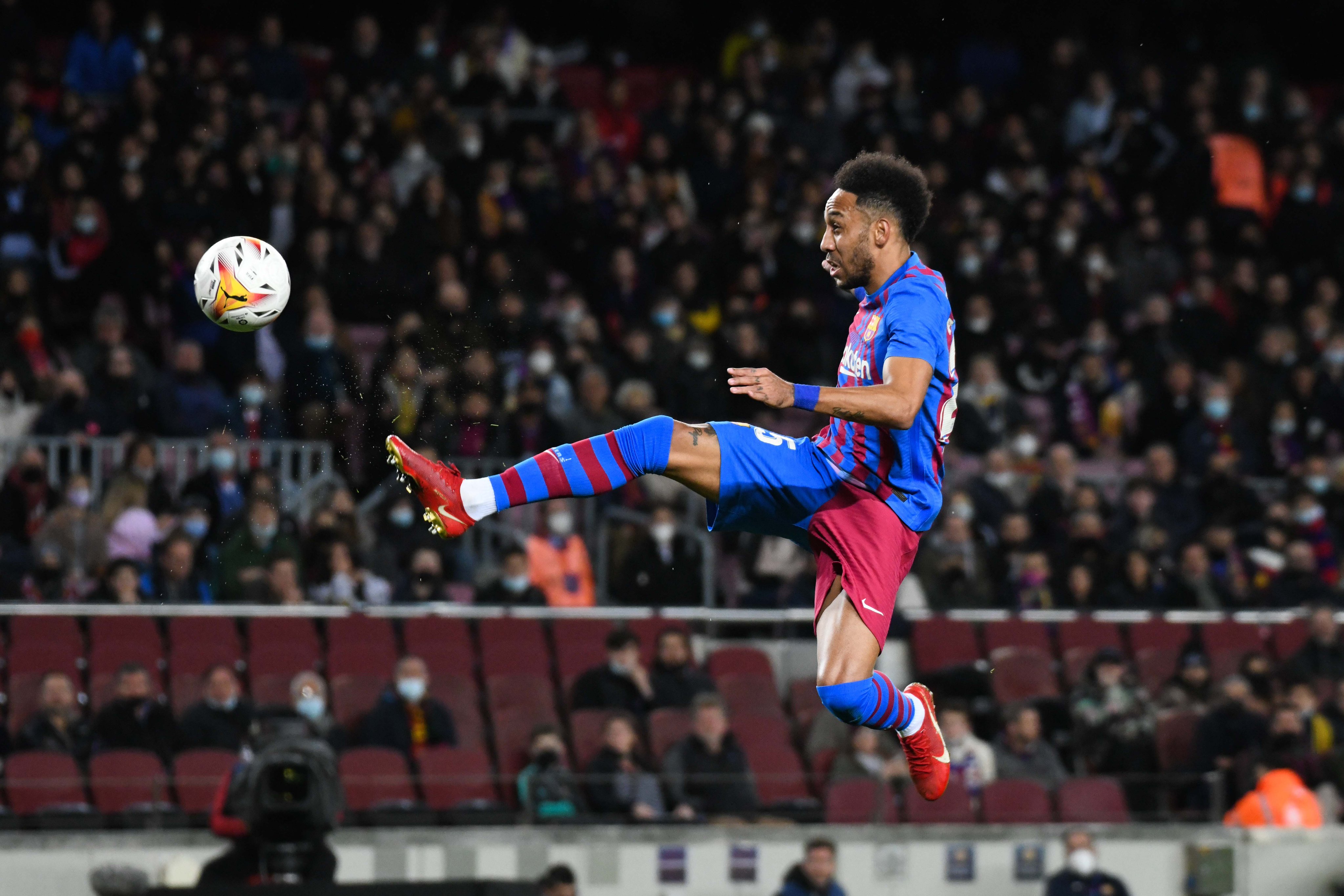 El Clasico: Pierre-Emerick Aubameyang dan Janji Bermain untuk Real Madrid
