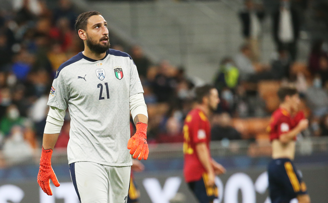 Donnarumma Disoraki Suporter Milan, Sang Ayah Kalem
