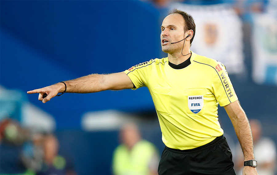 Mateu Lahoz, Wasit El Clasico yang 'Tak Ramah' kepada Barcelona