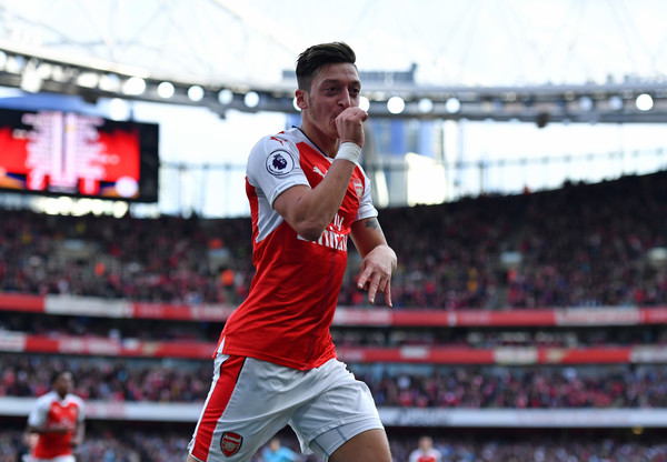 Mesut Ozil Mendapatkan Video Ucapan Selamat Ulang Tahun Dari Para Rekan Pesepakbola