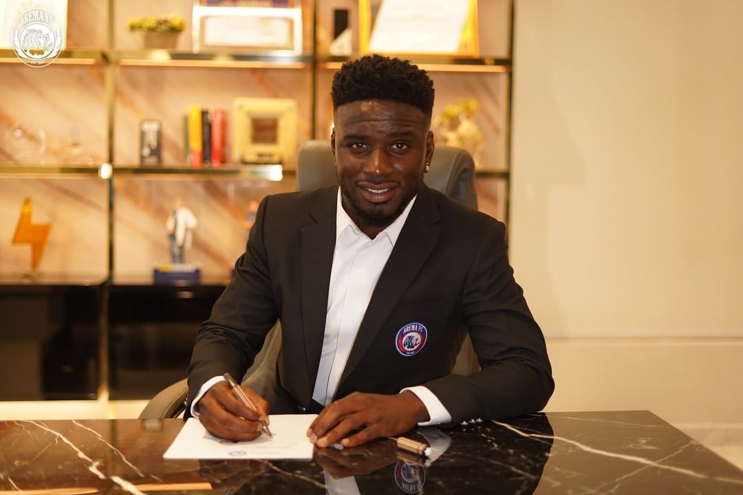 Abel Camara Enggan Disamakan Carlos Fortes