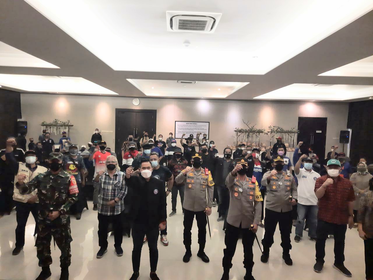 Bersama Kepolisian, Arema FC Gencarkan Sosialisasi HUT Tanpa Konvoi