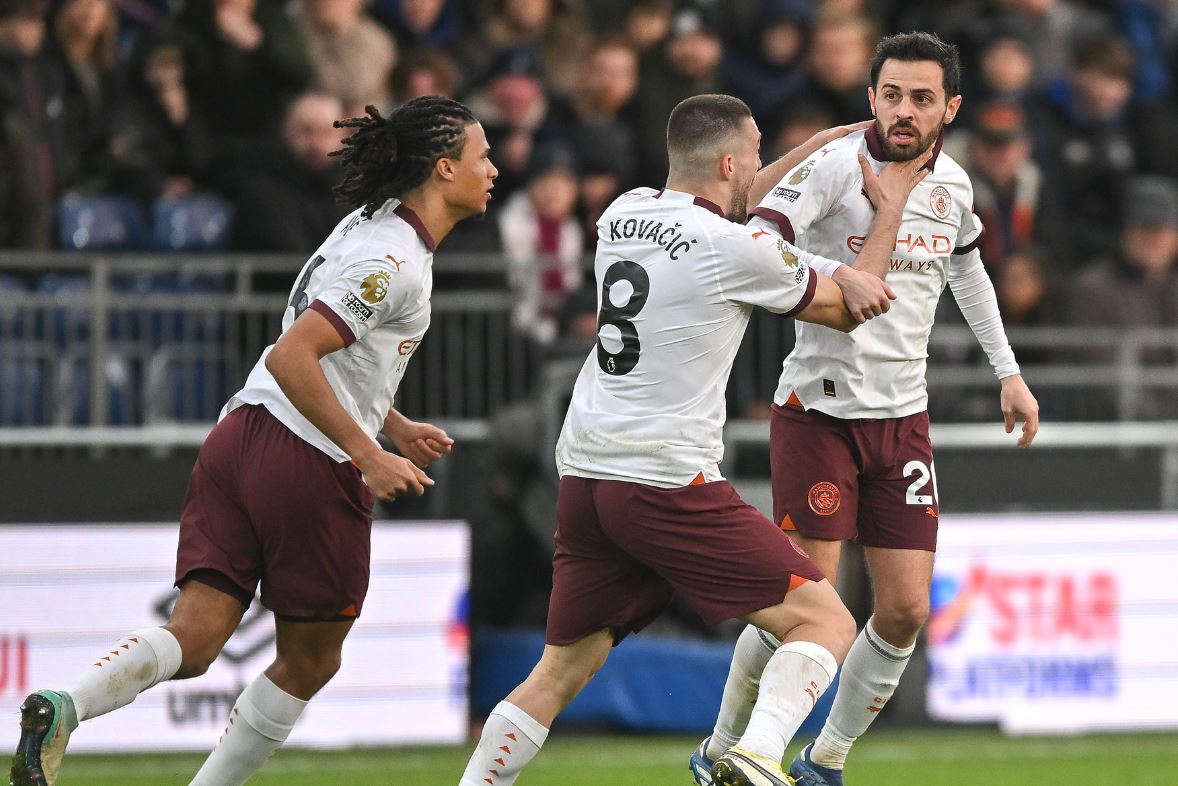Menjawab Kritik seperti Manchester City