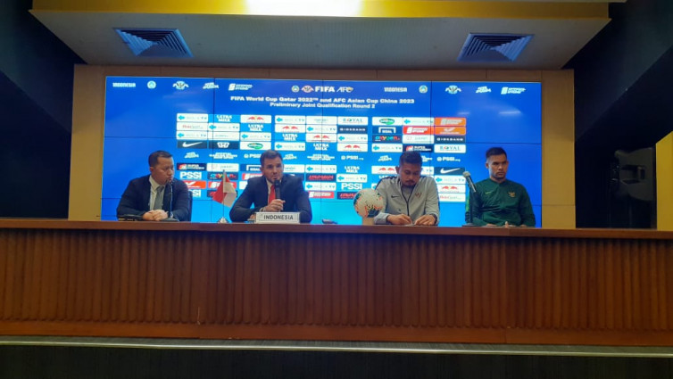 Timnas Indonesia Kelelahan Lawan Malaysia, Simon McMenemy Sindir Jadwal Padat Liga 1 2019