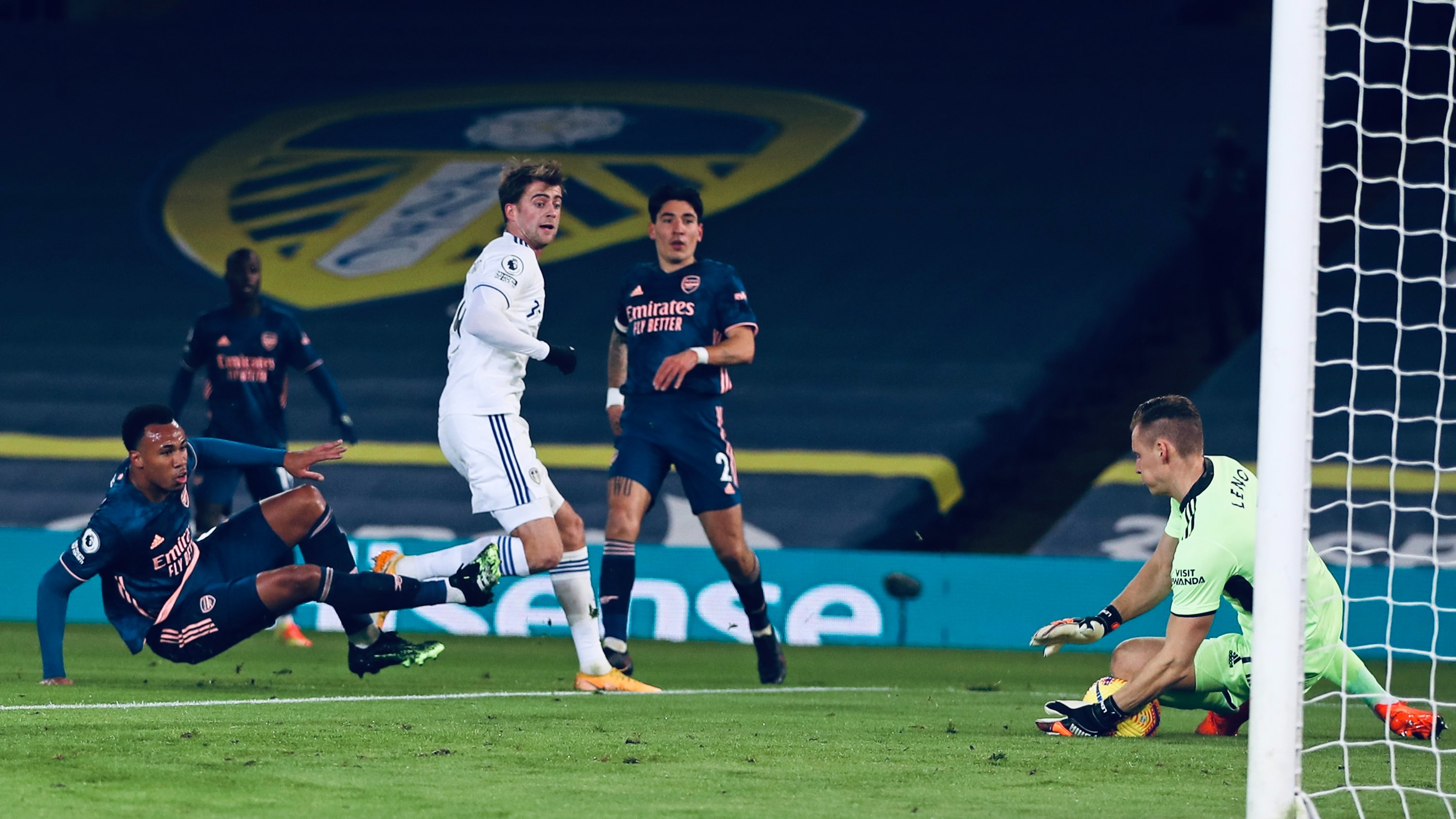 Leeds United 0-0 Arsenal: The Gunners Curi Satu Poin dengan 10 Pemain