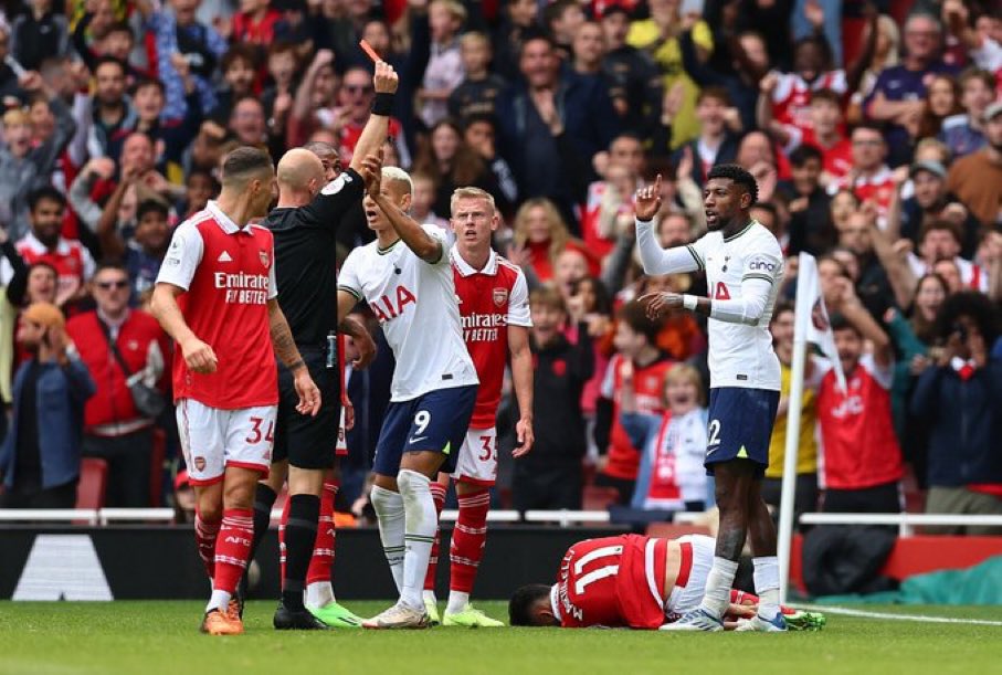 Antonio Conte Minta Wasit Premier League Belajar dari Wasit Serie A