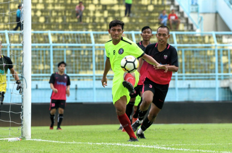 Milomir Seslija Tegaskan Semua Pemain Arema FC Punya Kesempatan Sama
