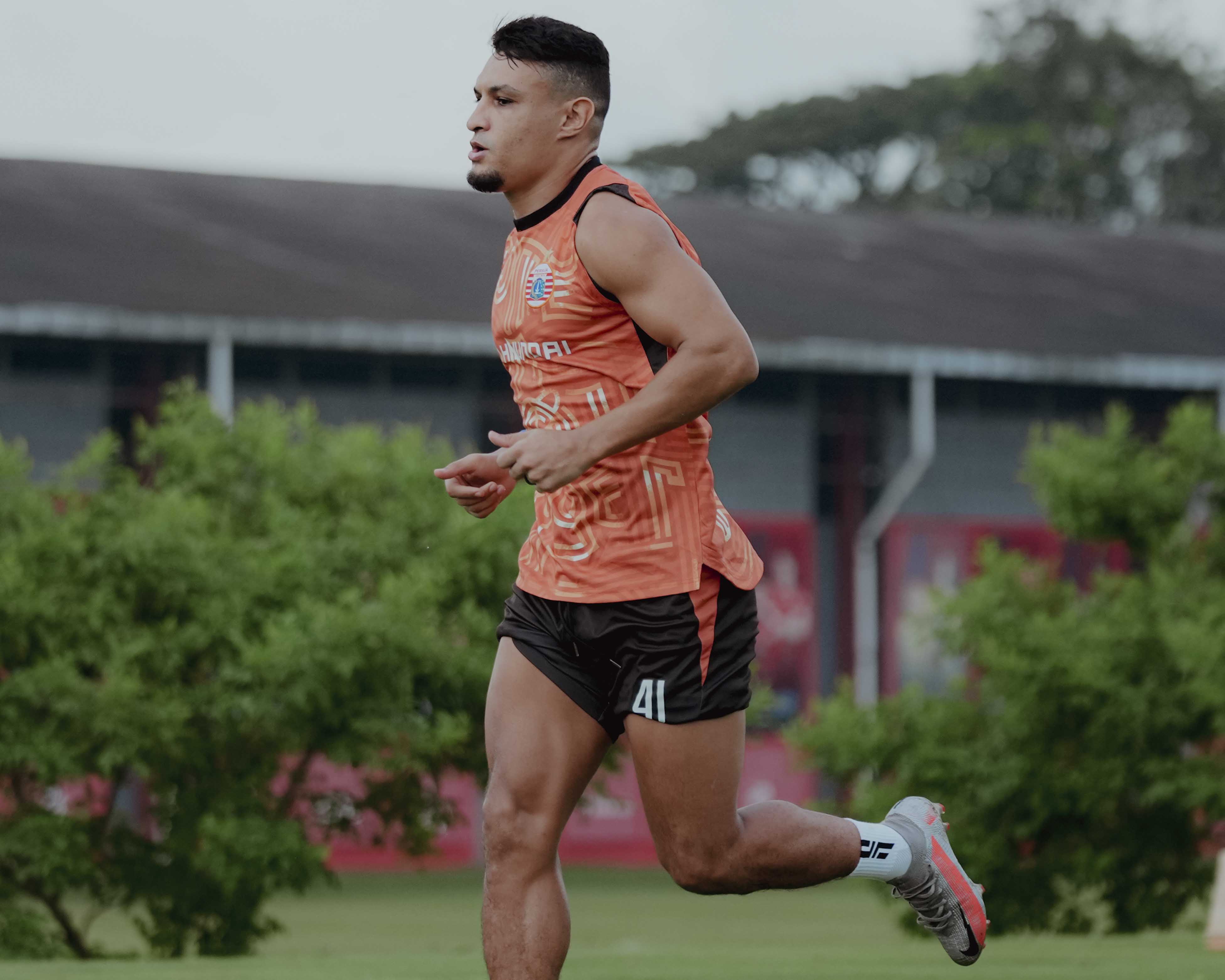 Persija Terus Berlatih Intensif, Penyerang Asal Maroko Sudah Kembali