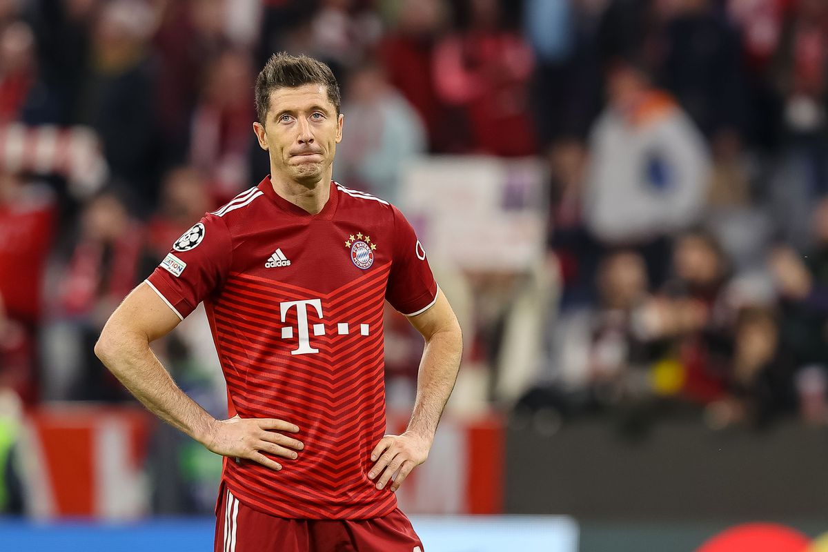 Direktur Olahraga Barcelona Respons Rumor Merapatnya Lewandowski