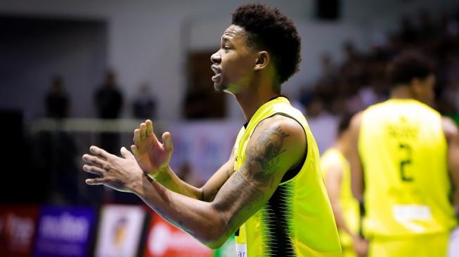 Tidak Profesional, IBL Ukur Tinggi Badan Pemain HangTuah dengan Meteran Bangunan