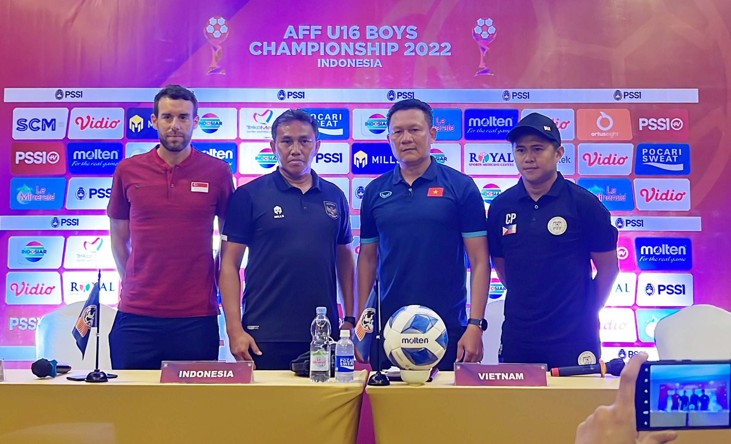 Pelatih Timnas Vietnam U-16 Sadar Bagaimana Suporter Indonesia