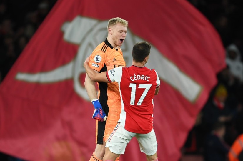 Permisi Manchester United, Arsenal Mau Lewat