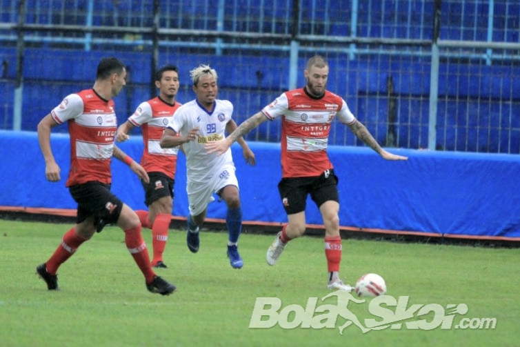 Arema FC Menganggap Kushedya Hari Yudo Masih Berkomitmen