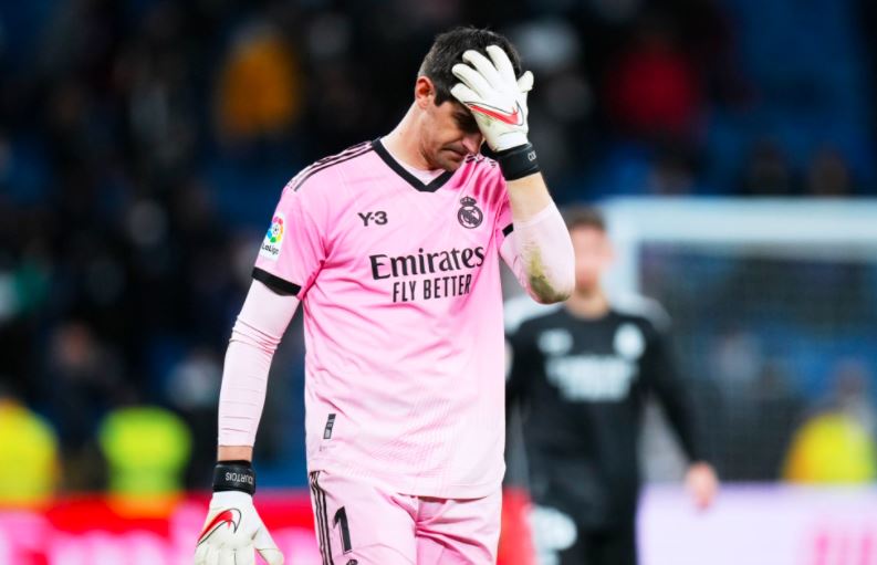 Barcelona Permalukan Madrid, Courtois Kritik Rekan Setim dan Taktik Ancelotti