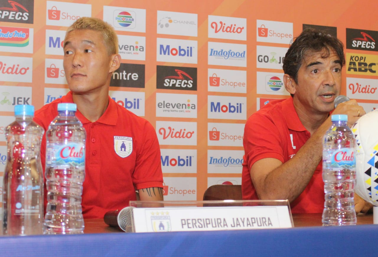 Akui Kekalahan dari Persib, Luciano Leandro Jelaskan Masalah Persipura