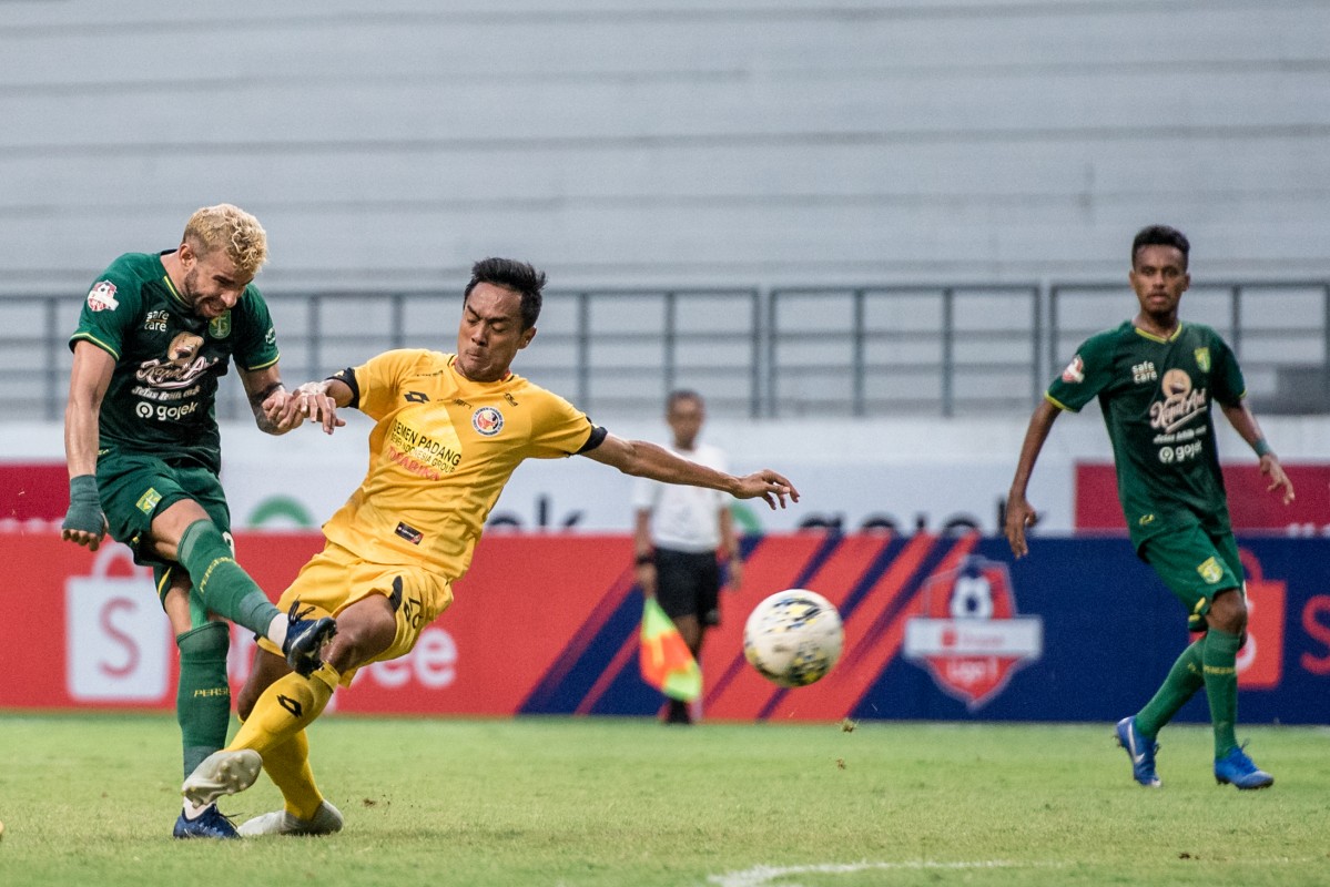 Persebaya Ditahan Imbang Juru Kunci, Aji Santoso Soroti Penyelesaian Akhir