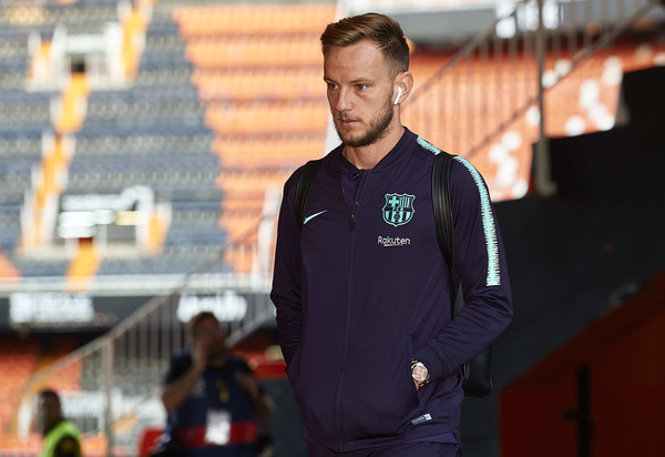 Ivan Rakitic Sebut Barcelona Tampil Memalukan