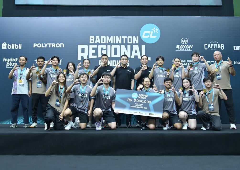 Tampil Gemilang, BINUS Jakarta Juara Beregu Campus League Badminton Regional Bandung
