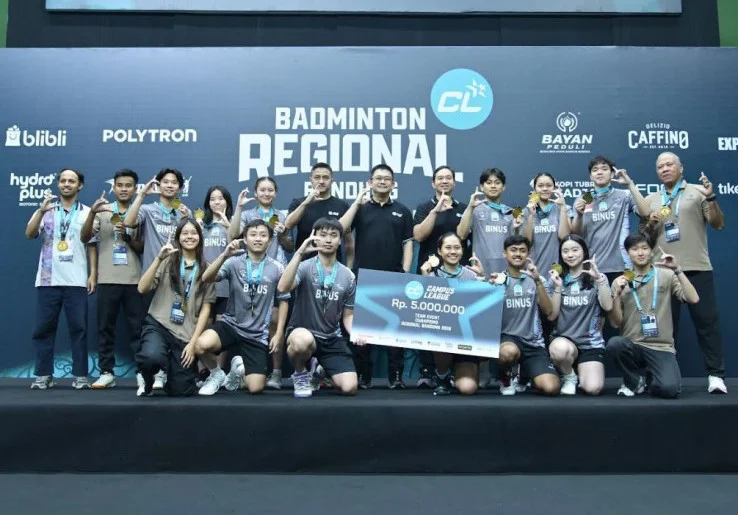 Tampil Gemilang, BINUS Jakarta Juara Beregu Campus League Badminton Regional Bandung