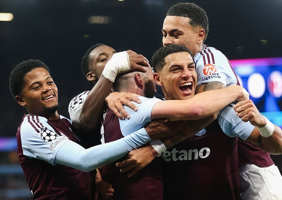 Kejutan, Aston Villa Pimpin Klasemen Liga Champions
