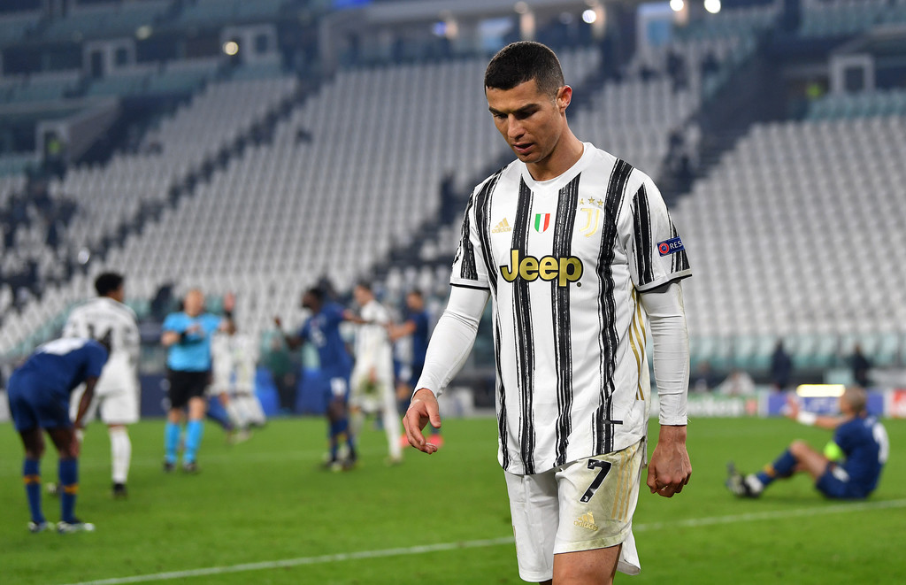 Buffon Tuding Ronaldo Biang Keladi Juventus Gagal Juara Liga Champions