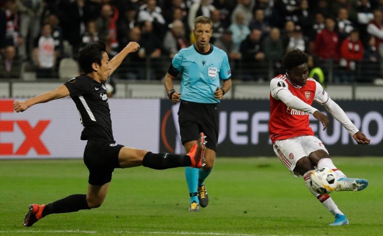 Pecahkan Rekor Arsenal, Bukayo Saka Curi Perhatian Publik di Markas Frankfurt